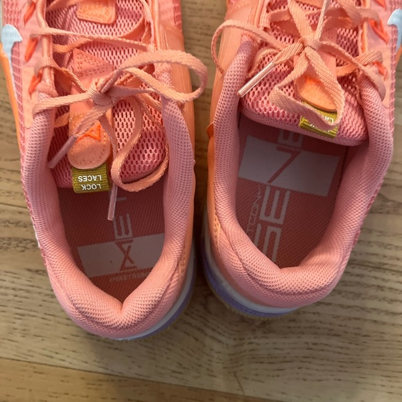 Nike Metcon 7 Crimson Bliss 2022 - Women size 9.5 - Picture 2 of 4